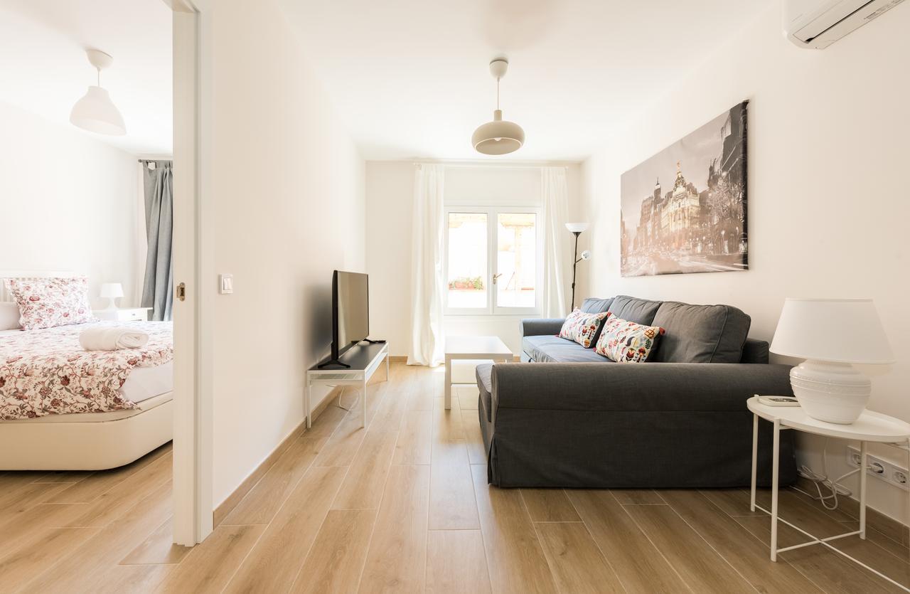 Piso En Edificio Barroco Madrid. Appartement Buitenkant foto